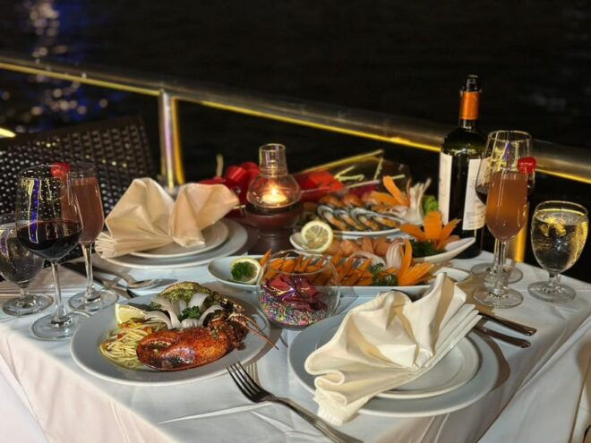 Bangkok: Alangka Chao Phraya River Dinner Cruise - Scenic Views and Itinerary