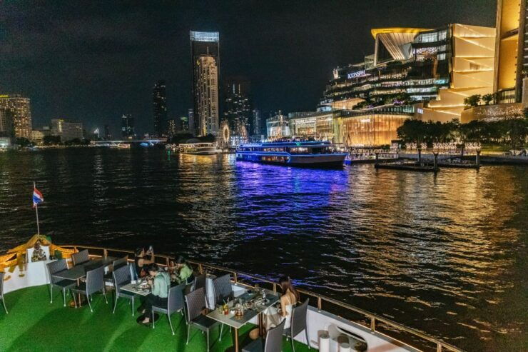 Bangkok: Alangka Luxury Buffet Dinner Cruise With Live Music - Activity Details