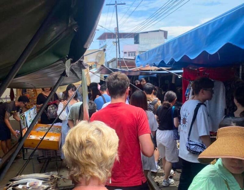 Bangkok: Amphawa Floating & Railway Markets Private Day Tour - What Makes This Tour Stand Out
