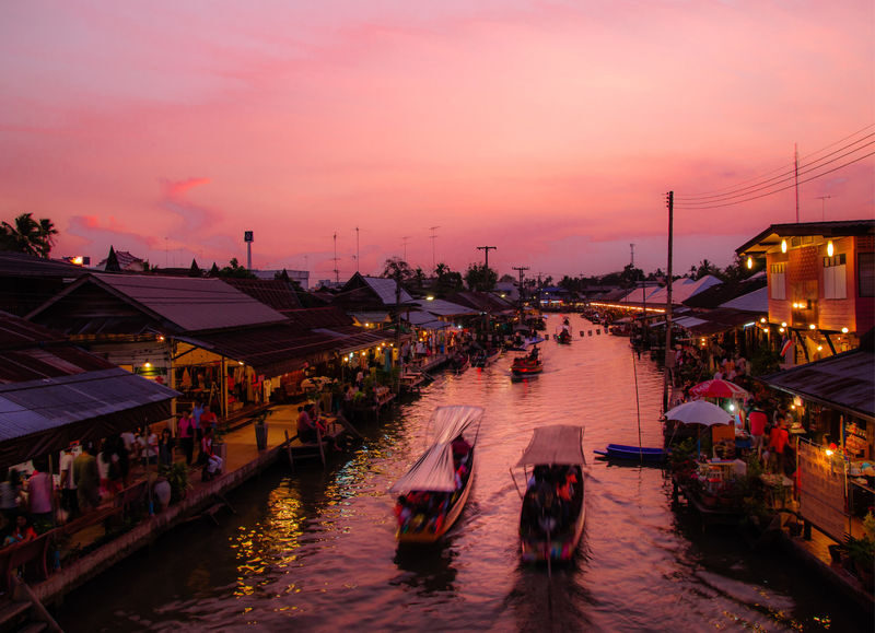 Bangkok Amphawa & Maeklong Full-Day Small Group Tour - Amphawa Floating Market on the weekend