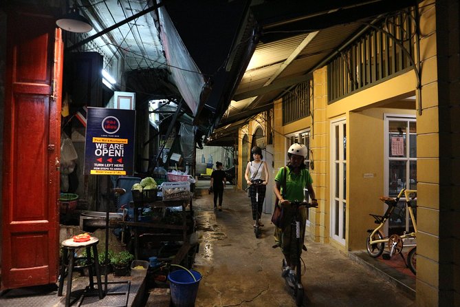 Bangkok at Night by Electric Scooter - Authentic Street Food Adventure