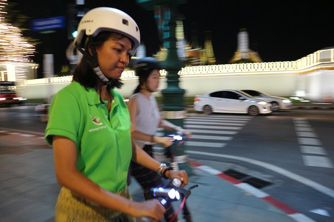 Bangkok at Night by Electric Scooter - The Sum Up