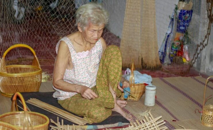 Bangkok: Authentic Thai Cooking Class and Local Lifestyle - Key Points
