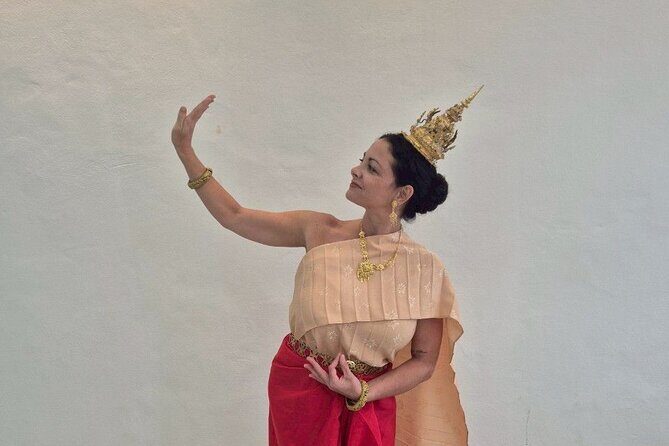 Bangkok Authentic Thai Dance Class at Thai Glam Studio - The Sum Up