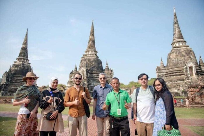 Bangkok: Ayutthaya, Railway & Floating Markets Full-Day Tour - Customer Reviews