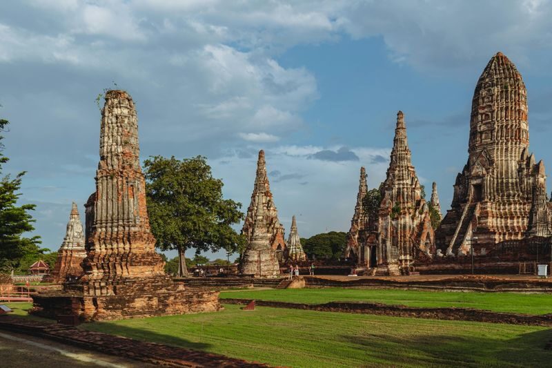 Bangkok Ayutthaya Sunset Tour with Boat Ride - Who should choose this Ayutthaya tour?