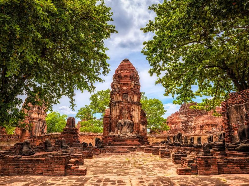 Bangkok: Ayutthaya Temples & Boat Tour with Lunch - A 30-minute boat ride past the old city