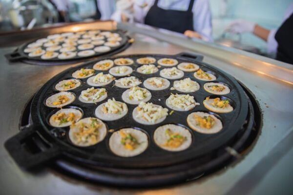 Bangkok: Baiyoke Observation Deck Ticket With Buffet Meal - Selecting Participants and Date