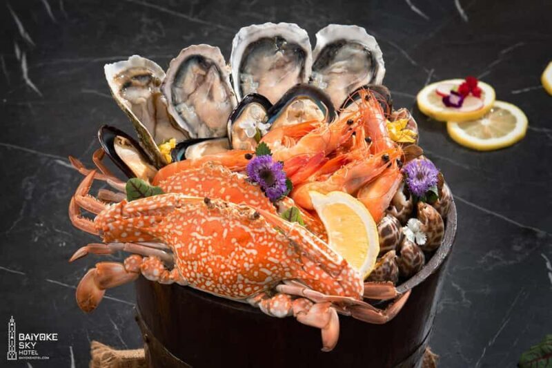 Bangkok: Baiyoke Sky Dinner Buffet Crystal Grill 82nd Floor - The Sum Up: Who Will Love This Experience?