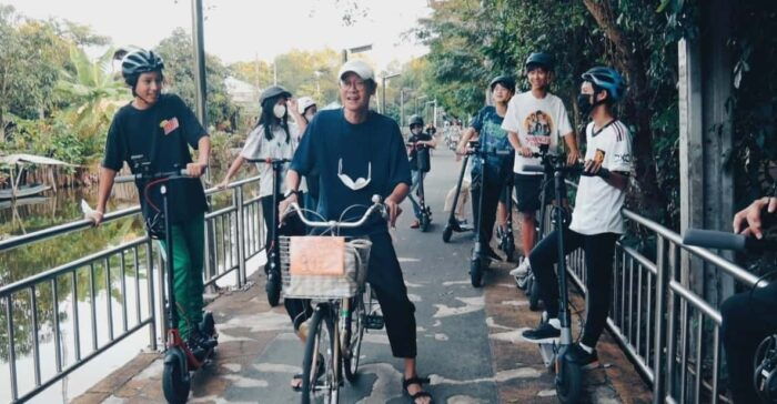 Bangkok: Bang Kachao Green Lung Bike Tour - Navigating the Elevated Paths and Narrow Roads