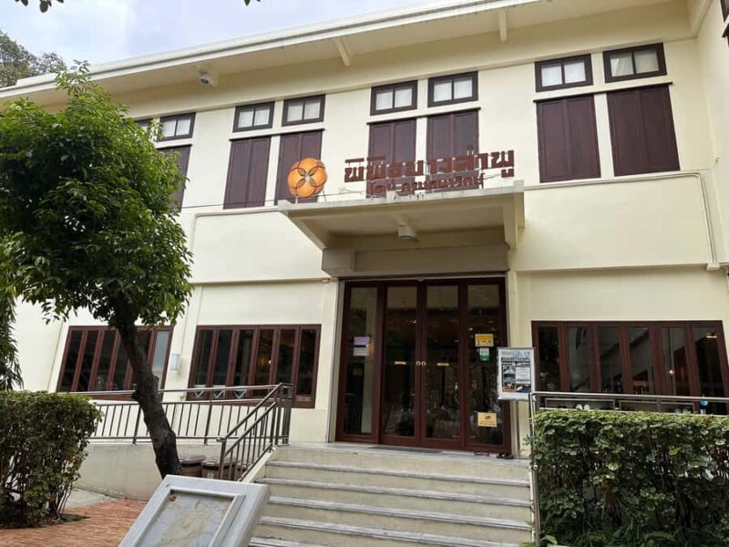 Bangkok: Banglamphu 12+ Street Food & Riverside with boat - FAQs