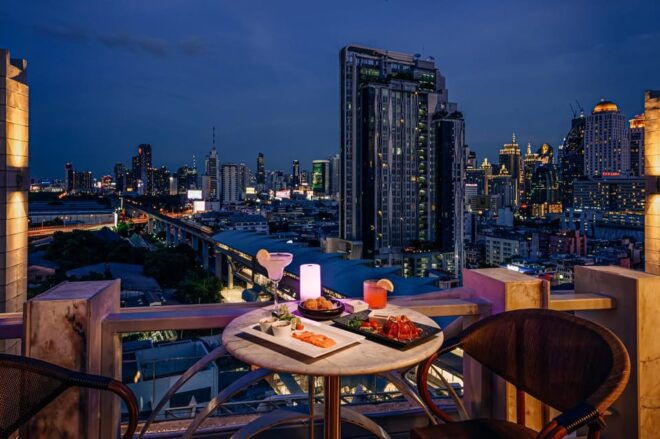 Bangkok: Barracuda Rooftop Bar Akara Hotel - Signature Cocktails