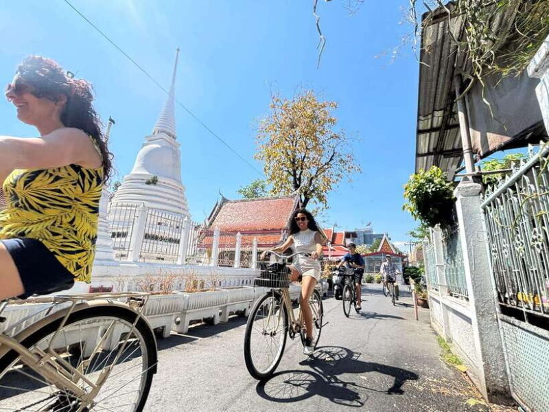 Bangkok: Bike, Boat & Food Tour in Thonburi - Discovering Thonburi: A Closer Look
