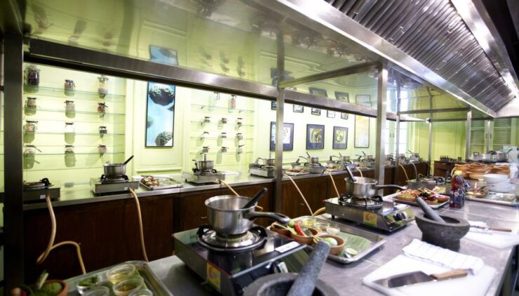 Bangkok: Blue Elephant Thai Cooking Class - Experience Highlights