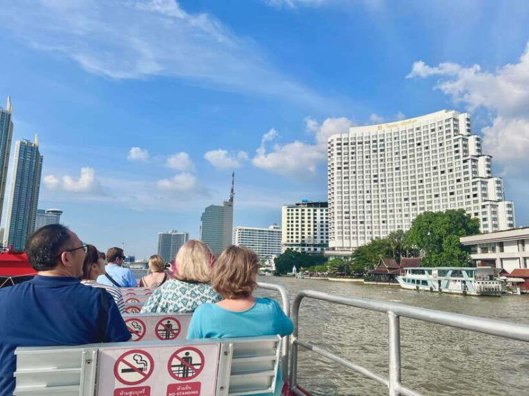 Bangkok: Boat Bliss Riverside Cruise Tour and Wat Arun Visit - Strolling Through the Lively Chinatown