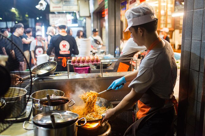 Bangkok by Night: Temples, Markets and Food by Tuk-Tuk - Common Questions