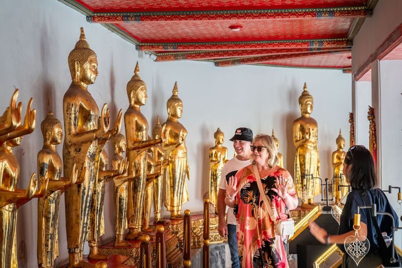 Bangkok: Canals Tour Wat Arun & Chao Phraya by Longtail Boat - Wat Arun beside the Chao Phraya