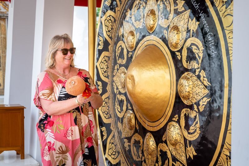 Bangkok: Canals Tour Wat Arun & Chao Phraya by Longtail Boat - Practical details for a smooth visit