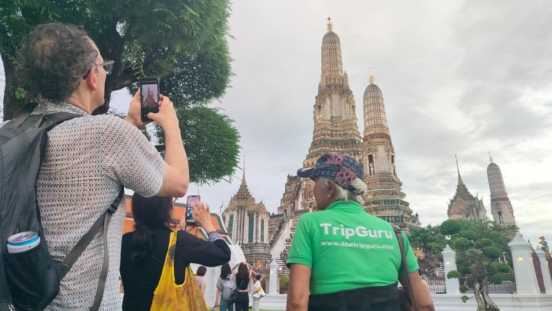 Bangkok Chao Phraya & Wat Arun 3-Hour Tour with Longtail Boat - How much the tour costs, and what the price covers