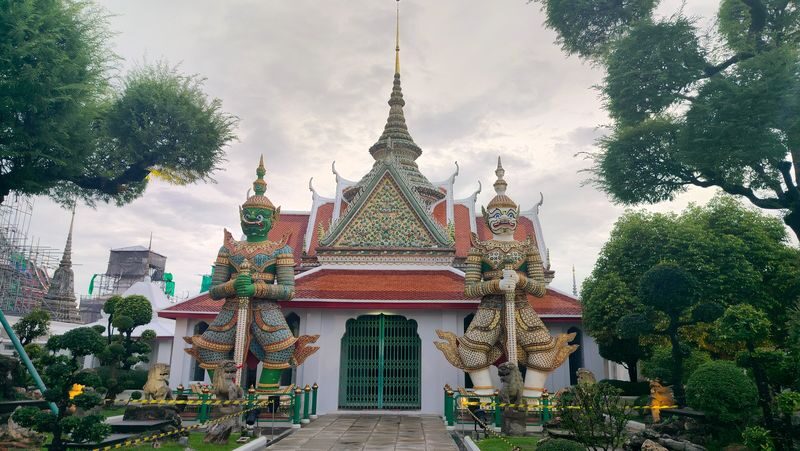 Bangkok Chao Phraya & Wat Arun 3-Hour Tour with Longtail Boat - The guide can shape the whole afternoon