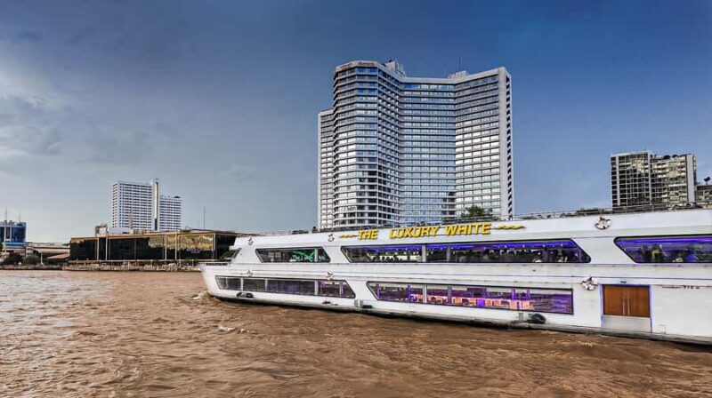 Bangkok Chaopraya River The Luxury White Dinner Cruise - A Closer Look at the Experience