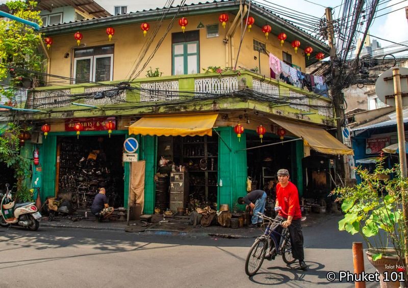 Bangkok Chinatown Evening Foodie Walking Tour by MyProGuide - River views at River Vibe