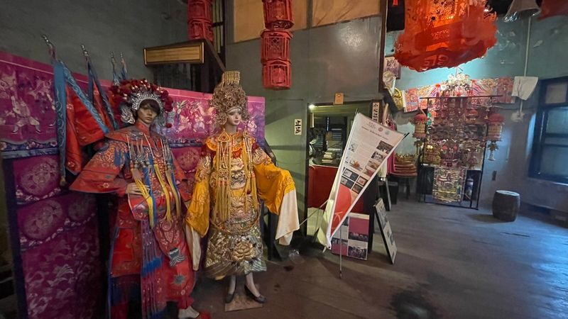 Bangkok Chinatown Half-Day Private Guided Tour - Yaowarat as the Food Stalls Open