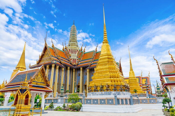 Bangkok City Day Pass Save up to 50% - Includes Skywalk - Grand Palace and Emerald Buddha Temple