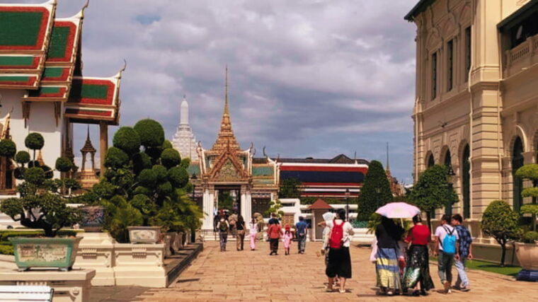 Bangkok: City Highlights Private Tour With Palace & Temples - Dress Code and Restrictions