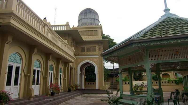 Bangkok: City & Muslim Landmark Tour with Halal Lunch - Good To Know