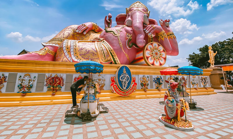 Bangkok City ⇔ Pink Gasha Shared Vehicle Round-trip Transfer Plan by Panda Bus - One hour at Wat Saman Rattanaram