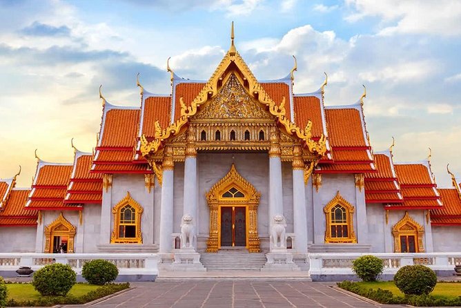 Bangkok City & Temple Tours With Gems Gallery - Meeting and Pickup