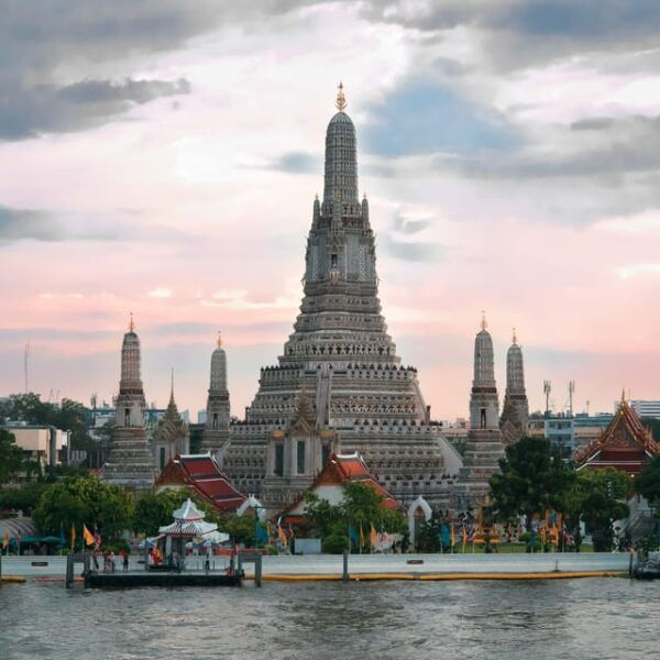 Bangkok: Cruise & Dine at Above Riva, Riva Arun - Dining Experience at Above Riva