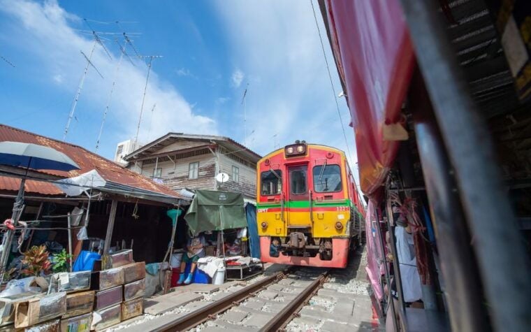 Bangkok: Damnoen Saduak and Train Market With Boat Ride - Child Policy and Change Fees