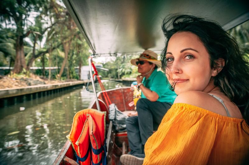 Bangkok Damnoen Saduak & Ayutthaya Full-Day Historical Tour - Ayutthaya: temples, ruins and a famous Buddha head