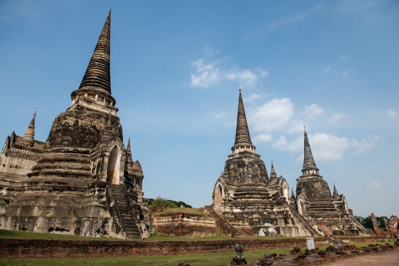 Bangkok Damnoen Saduak & Ayutthaya Full-Day Historical Tour - What the price covers, and what it does not