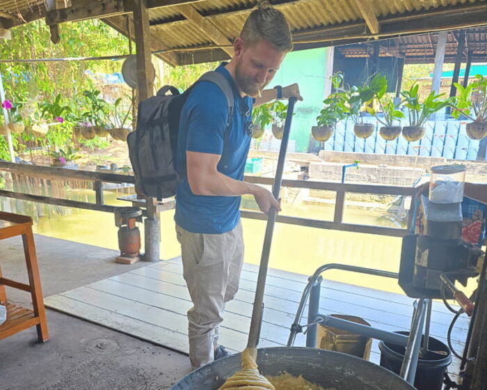 Bangkok: Damnoen Saduak Floating & Maeklong Railway Markets - Preparing for the Tour