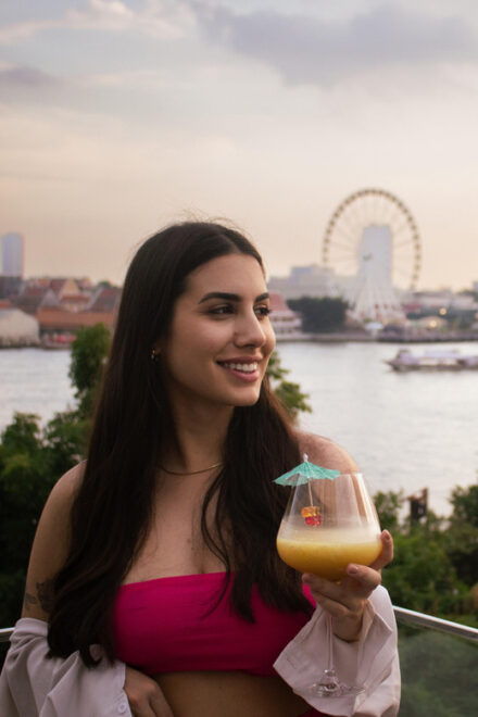 Bangkok: Dark Waters Rooftop Bar at Ten Six Hundred - Amenities and Unique Features