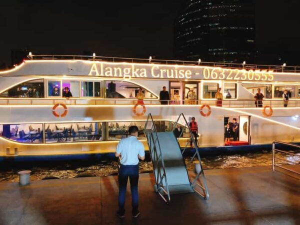 Bangkok Dinner Cruise With Intl Buffet, Live Music - Booking Details