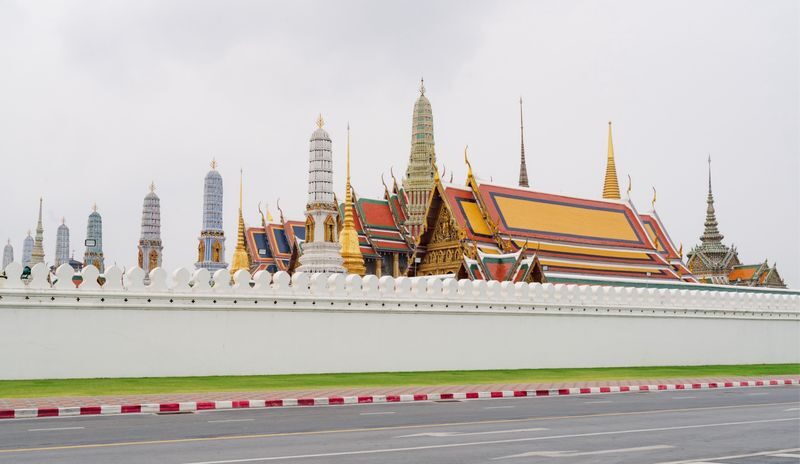 Bangkok Elephant Park and Grand Palace Full Day Tour - Two Bangkok highlights in one long day