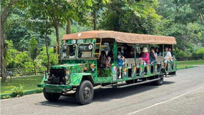 Bangkok: Elephant Sanctuary and Khao Kheow Open Zoo Tour - Khao Kheow Open Zoo