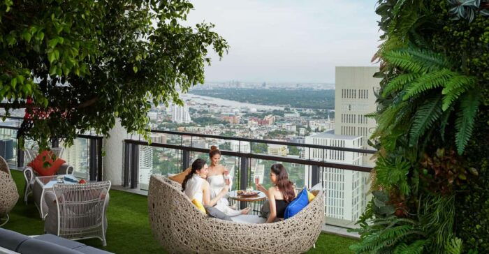Bangkok: Enjoy Fine Thai Food With Panoramic Rooftop Views - Dress Code and Accessibility