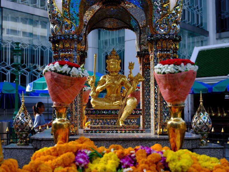 Bangkok Erawan Shrine Make a wish or Votive Online Service - What the Erawan Shrine service actually does