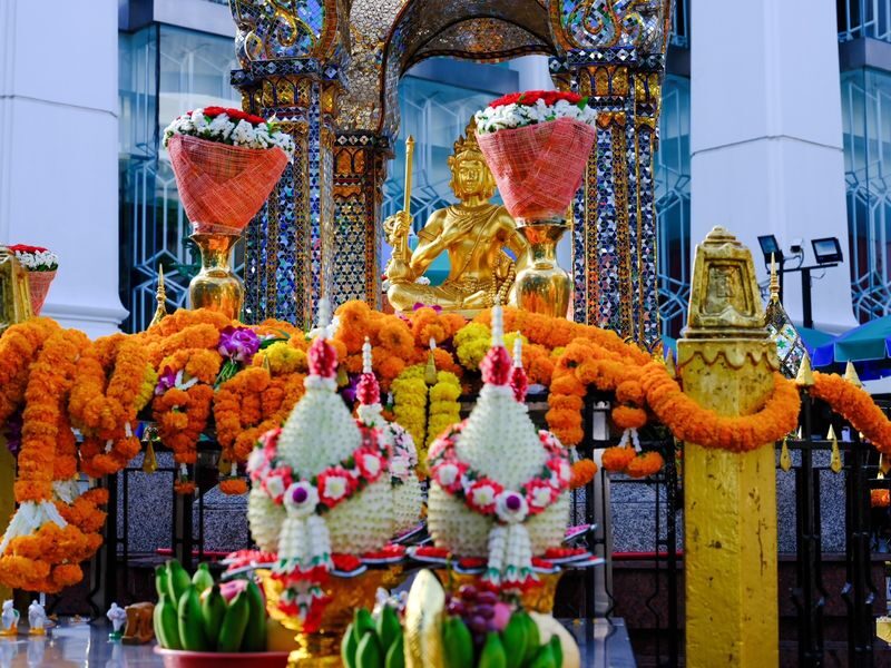 Bangkok Erawan Shrine Make a wish or Votive Online Service - Should you book the Erawan Shrine online service?