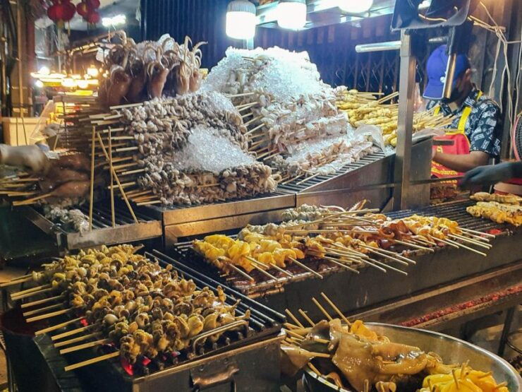 Bangkok: Evening Tour With Wat Arun, Wat Pho & Tuk Tuk Ride - Tour Highlights