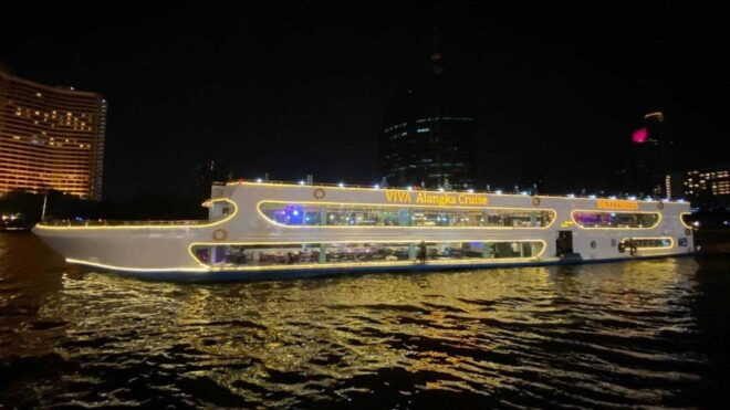 Bangkok: Experience the Magnificent Chao Phraya Dinner Cruise - Reviews and Location