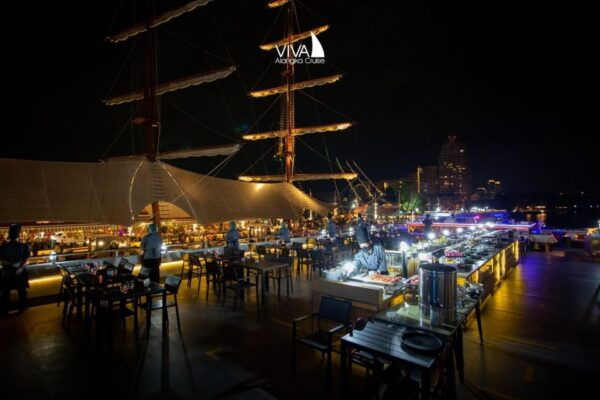Bangkok: Experience the Magnificent Chao Phraya Dinner Cruise - Itinerary