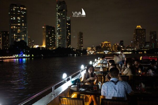 Bangkok: Experience the Magnificent Chao Phraya Dinner Cruise - Tips and Recommendations