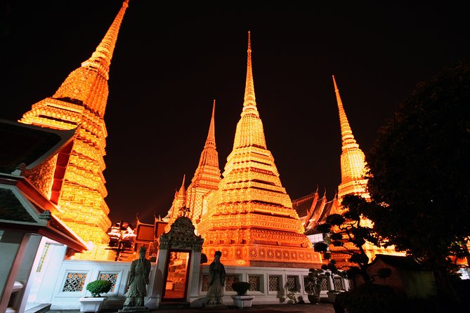 Bangkok Experience Under Moonshine by Tuk Tuk - Meeting and Pickup