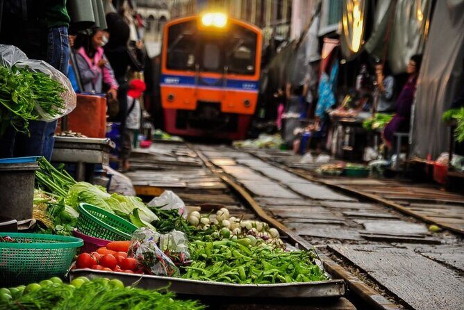 Bangkok floating and Railway Market group tour - Discovering the Markets of Thailand: A Deep Dive into the Tour  